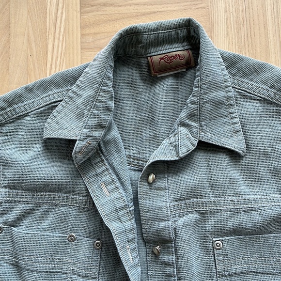 Women’s Roper shirt size small - Picture 2 of 4